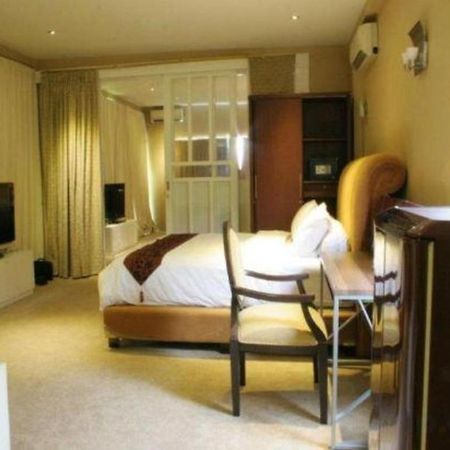 Magnolia Hotel Τζακάρτα Εξωτερικό φωτογραφία